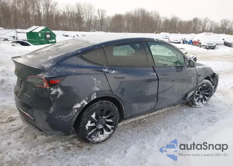 2024 Tesla Model Y Long Range Dual Motor All-Wheel Drive from USA, damaged, VIN 7SAYGDEE8RA243886